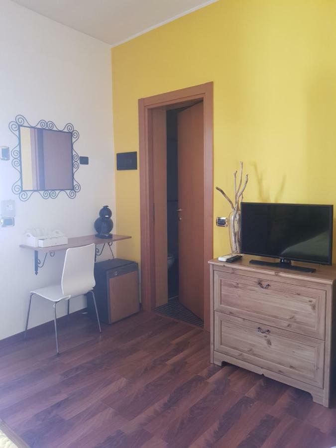 B&B Del Lago Испра Екстериор снимка